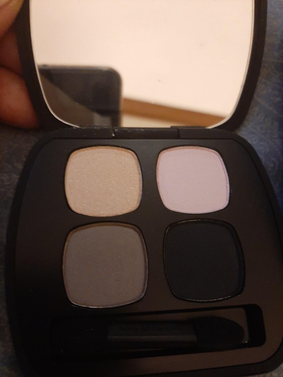 bare minerals eyeshadow (Category: Makeup) located in Quezon City. Submitted by cncarousel (Listing ID 270552200, Image 2). Description: bare minerals eyeshadow opulence north priceless blackout 5g.