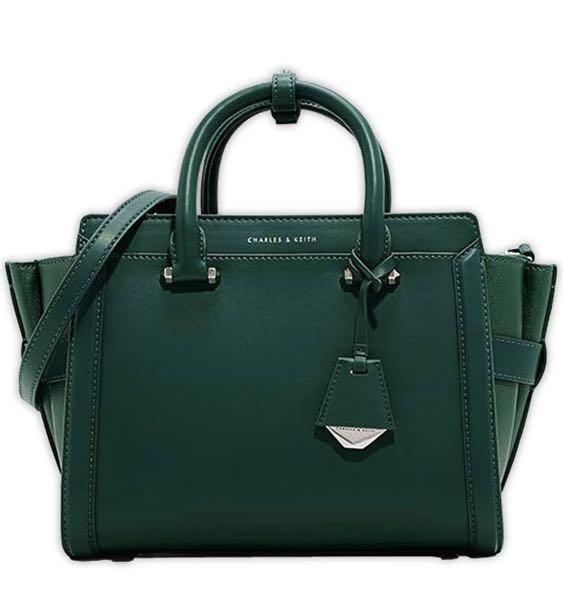 charles and keith boxy trapeze bag