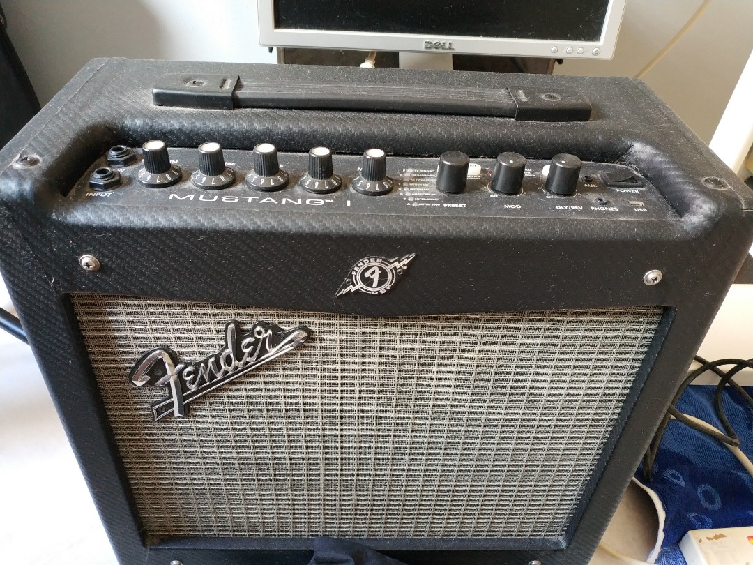 Fender mustang 1 70w deals amp price