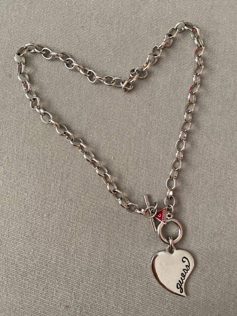 Guess outlet heart necklace