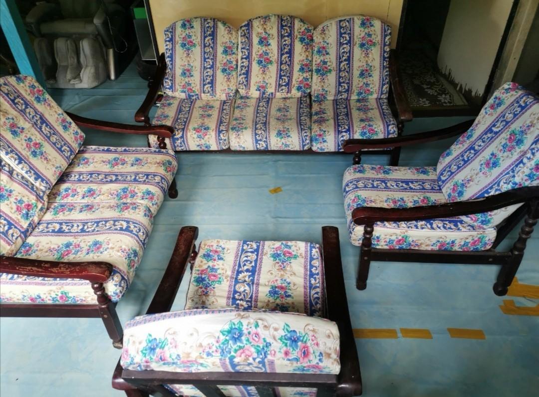 Kerusi Kayu 90an, Home u0026 Furniture, Others on Carousell