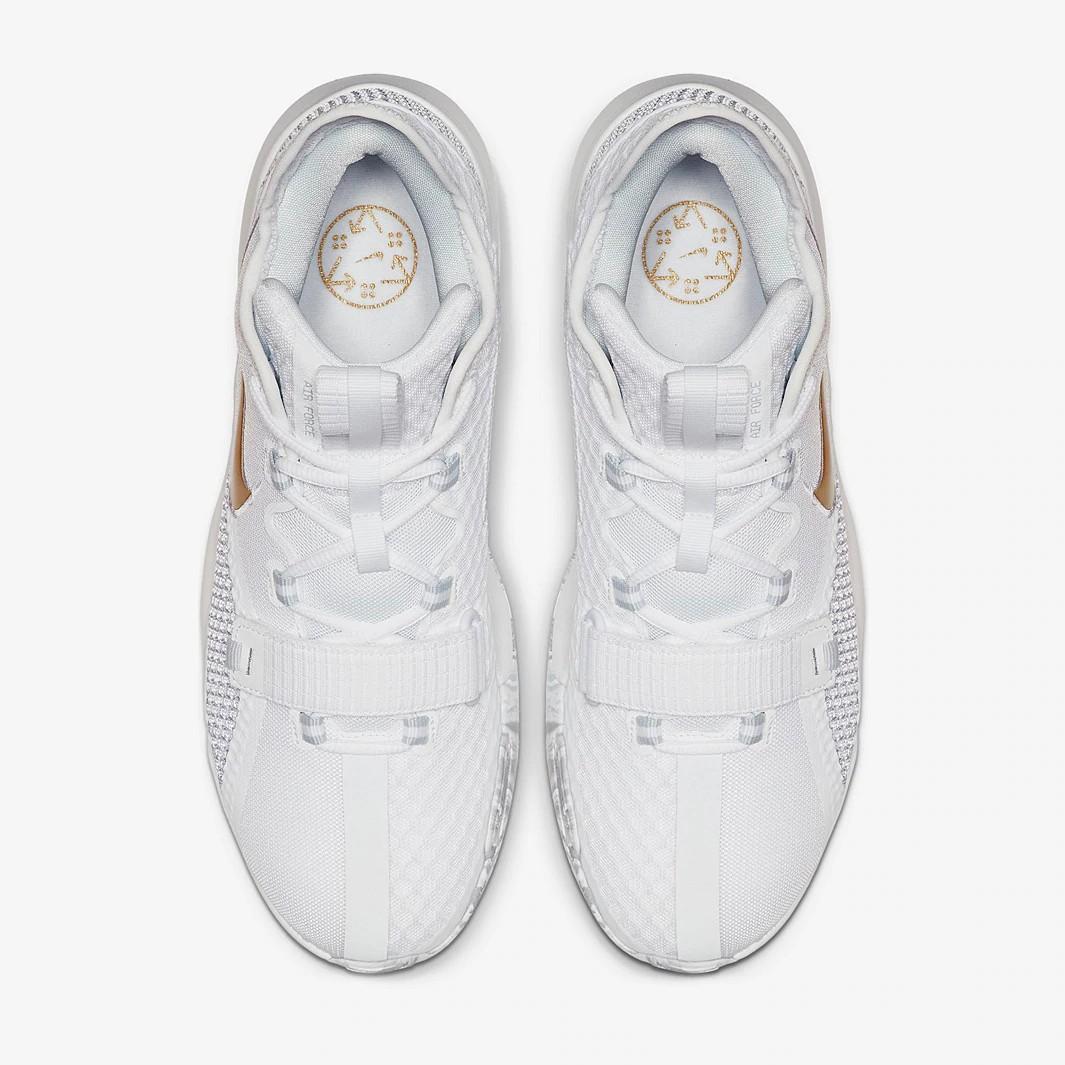 Nike air force max low white gold hotsell