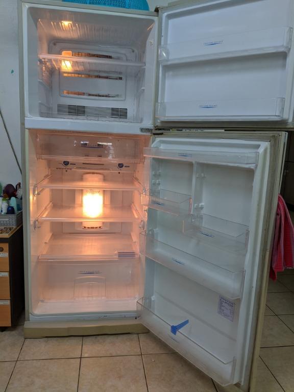 Peti Ais Mitsubishi Mr F30e Aka Mitsubishi Tiara 2 Pintu 698litres High Capacity Refrigerator Kitchen Appliances On Carousell