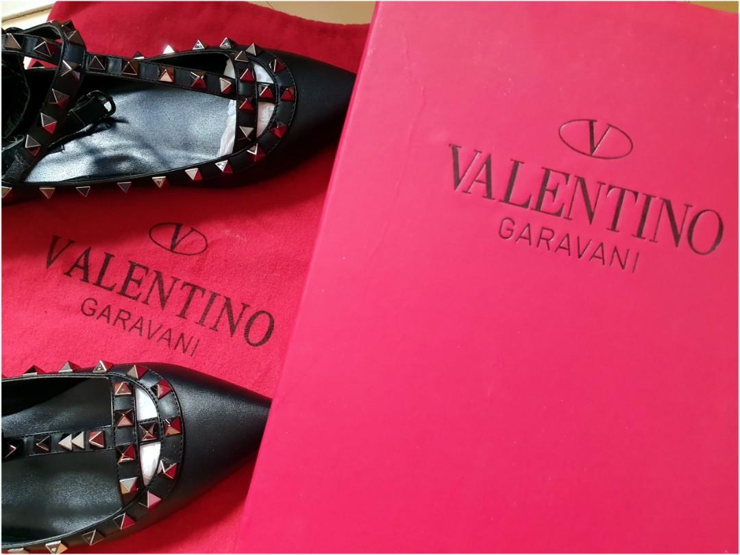 taske smykker Slud Replica: Black Valentino Garavani Rockstud Cage Ballerina Flats, Women's  Fashion, Footwear, Flats on Carousell