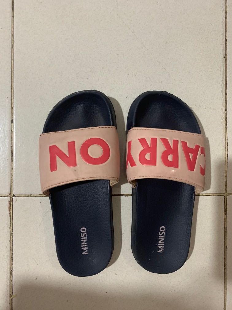 sandal miniso slip on
