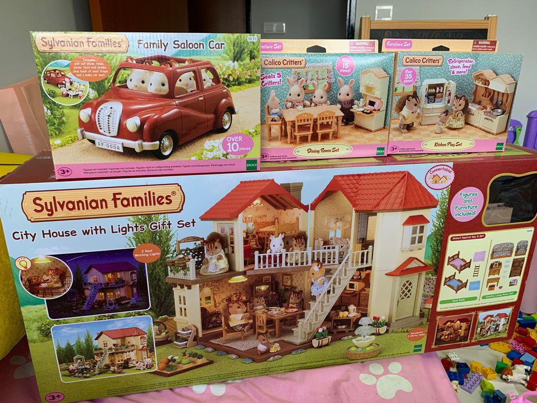 Sylvanian families beechwood hall and saloon car gift set store