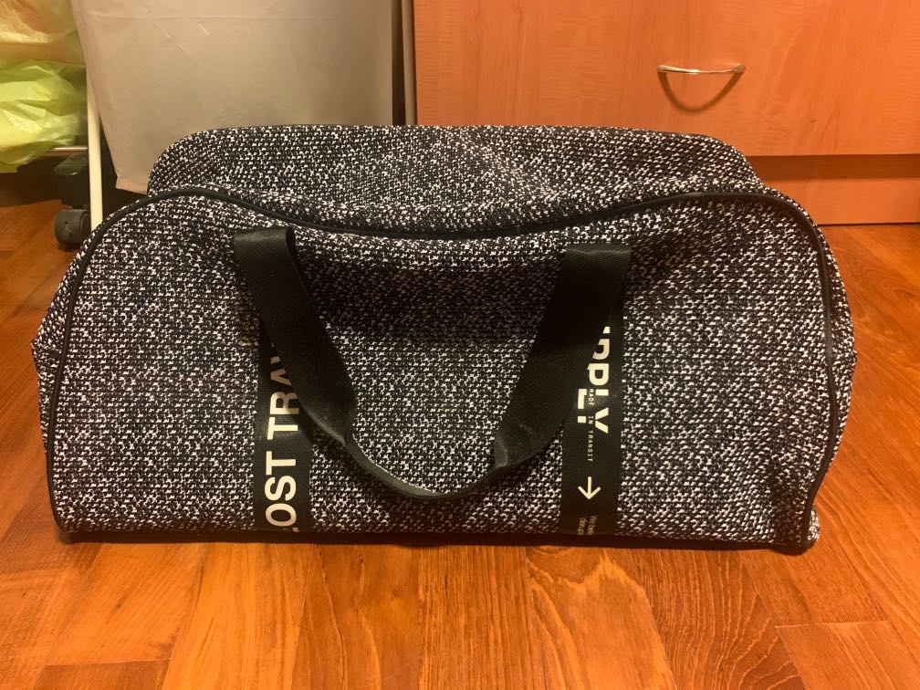 cotton on duffle bag