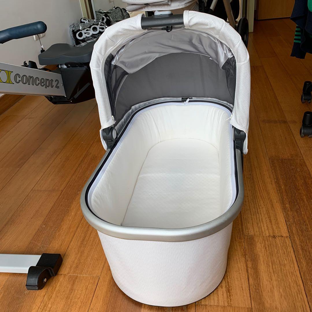 Uppababy vista bassinet for sleeping 2025