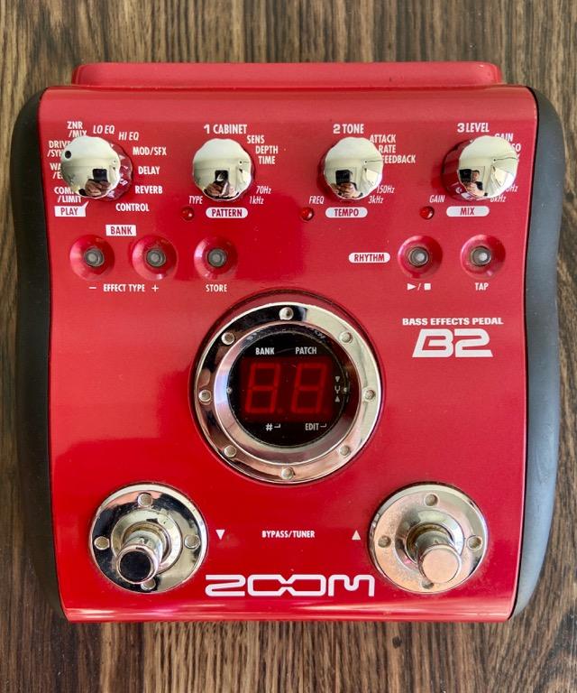 Zoom b2 store effects pedal
