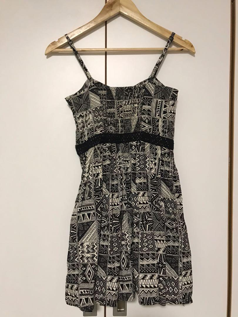 Aztec print dress (Category: Dresses) located in Cebu City. Submitted by lux_declutter (Listing ID 270578486, Image 3). Description: Coachella / Bali vibe .