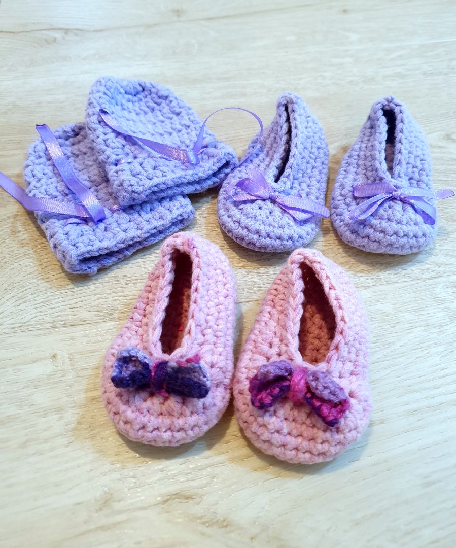 purple baby booties