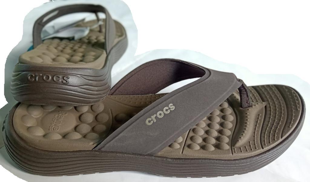 Crocs Men s Reviva Flip Flops