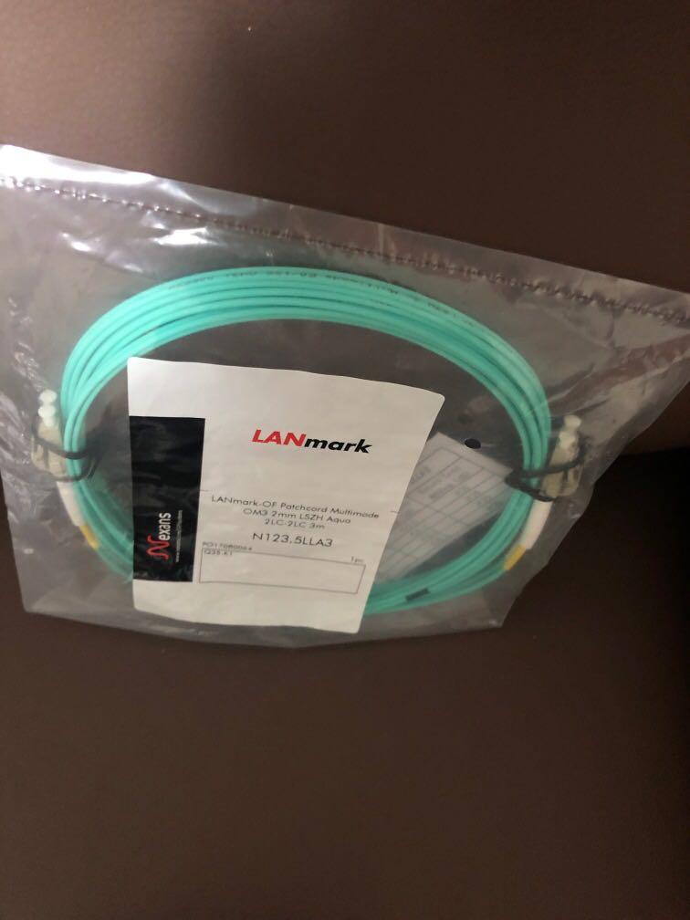 Fiber cable (Category: Cables & Adaptors) located in Singapore. Submitted by yongping91 (Listing ID 270585290, Image 2). Description: Optic fiber 3meter.