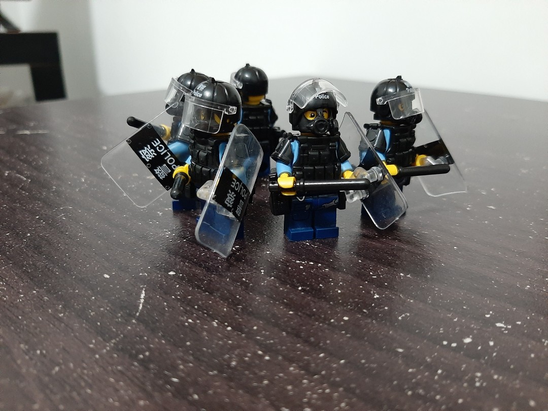 Lego riot sales police