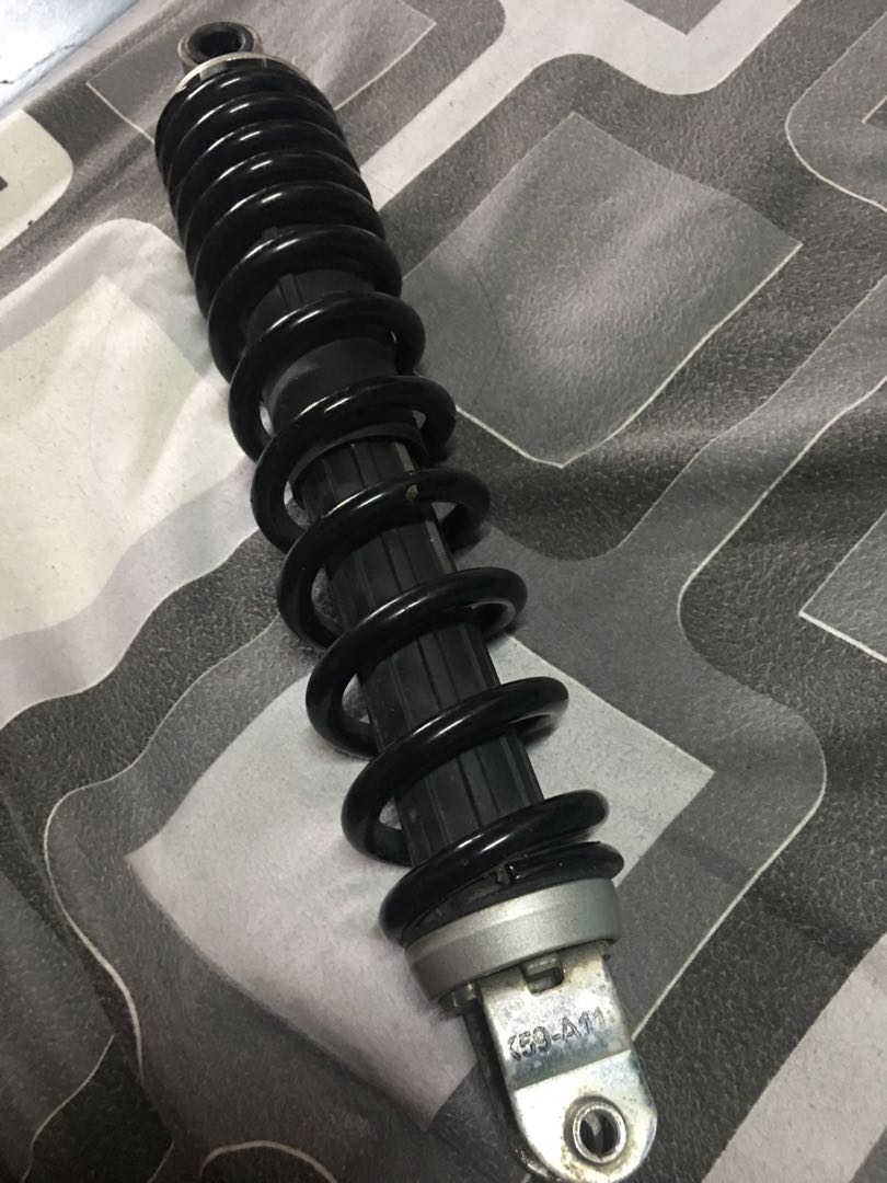 stock shock for honda click 125i, Motorbikes, Motorbike Parts