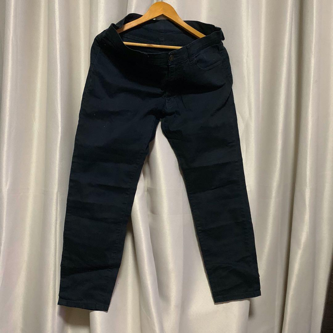 Uniqlo pants (Category: Other Bottoms) located in Manila. Submitted by kondoing (Listing ID 270646243, Image 1). Description: Uniqlo Size in photo.