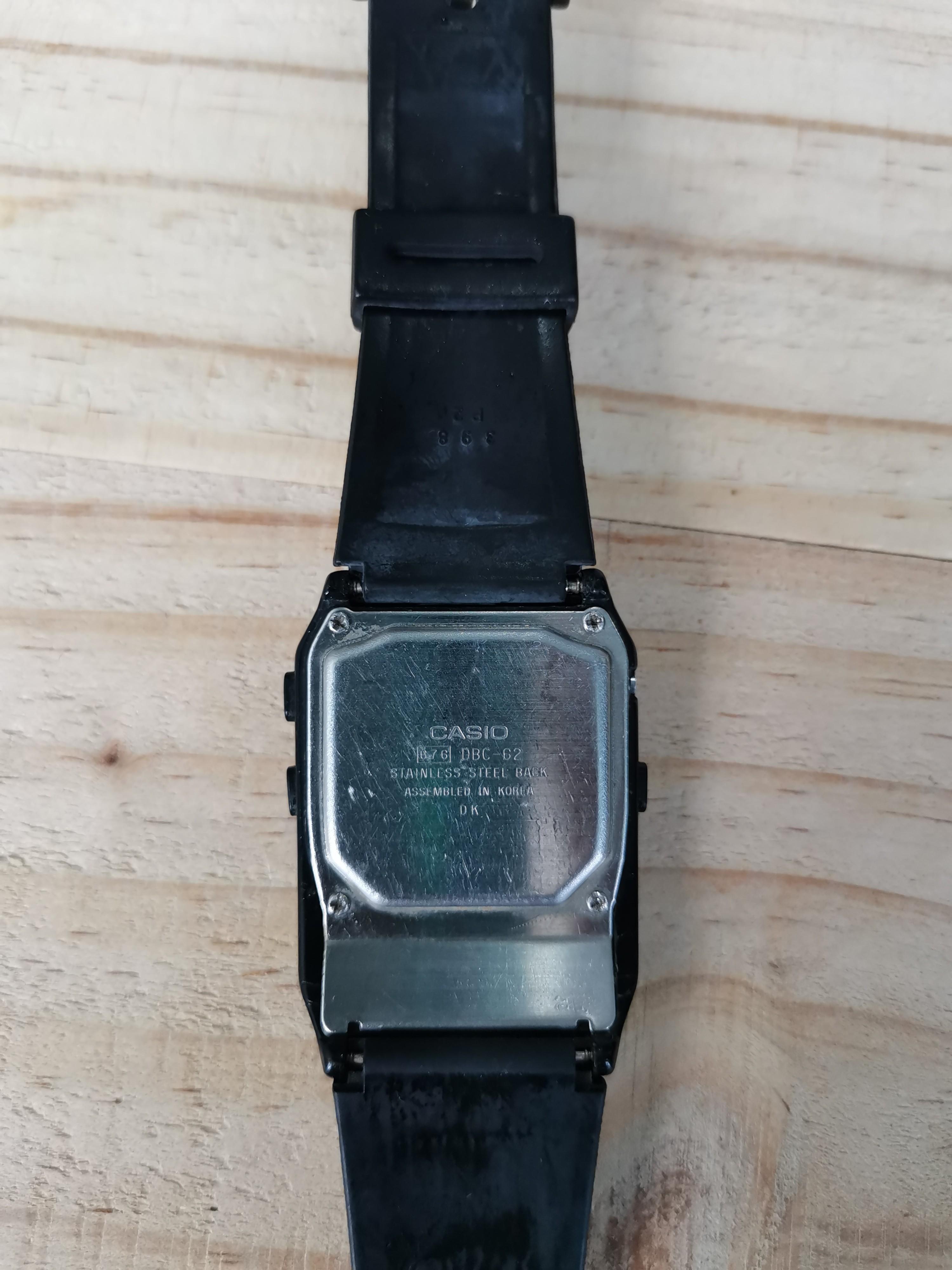 Vintage Casio DBC62 Telememo Calculator world time watch, Men's