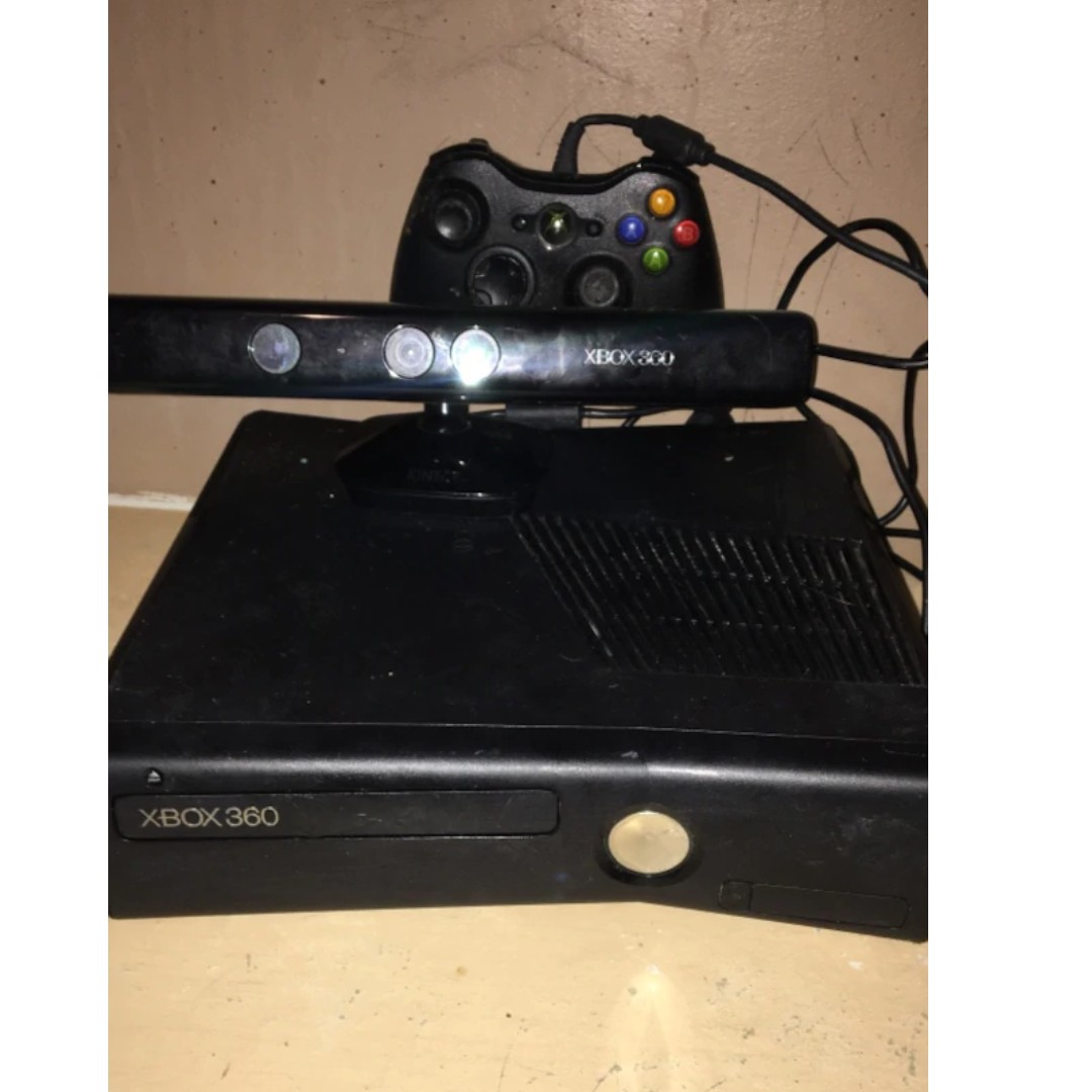 XBOX 360 slim Black with Kinect, Video Gaming, Video Game Consoles