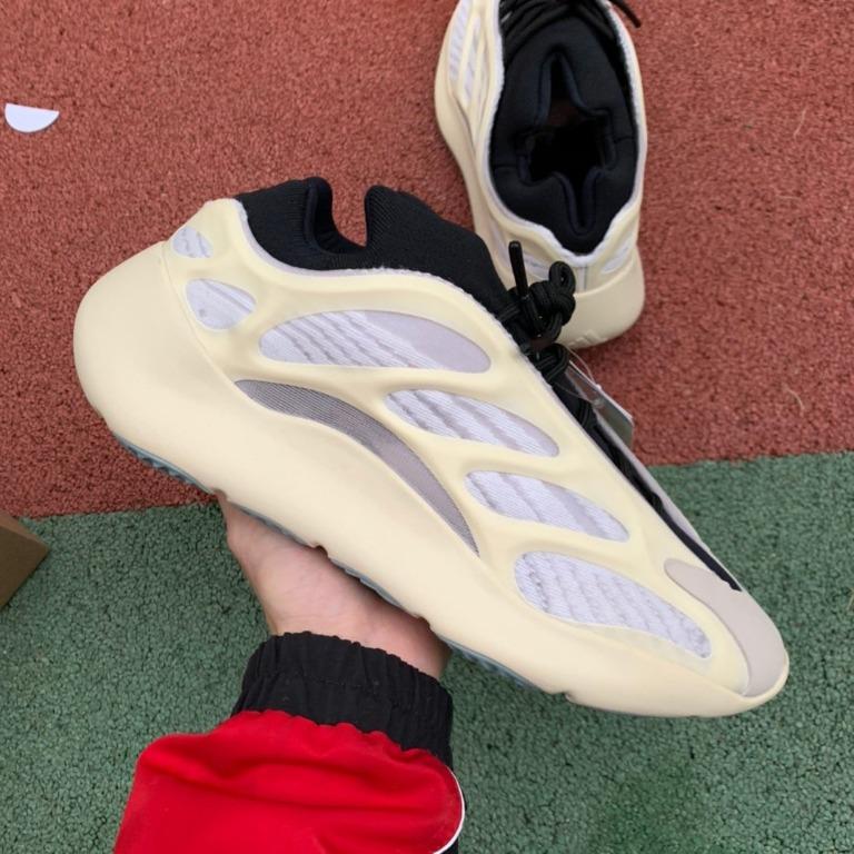 yeezy 700 mens red