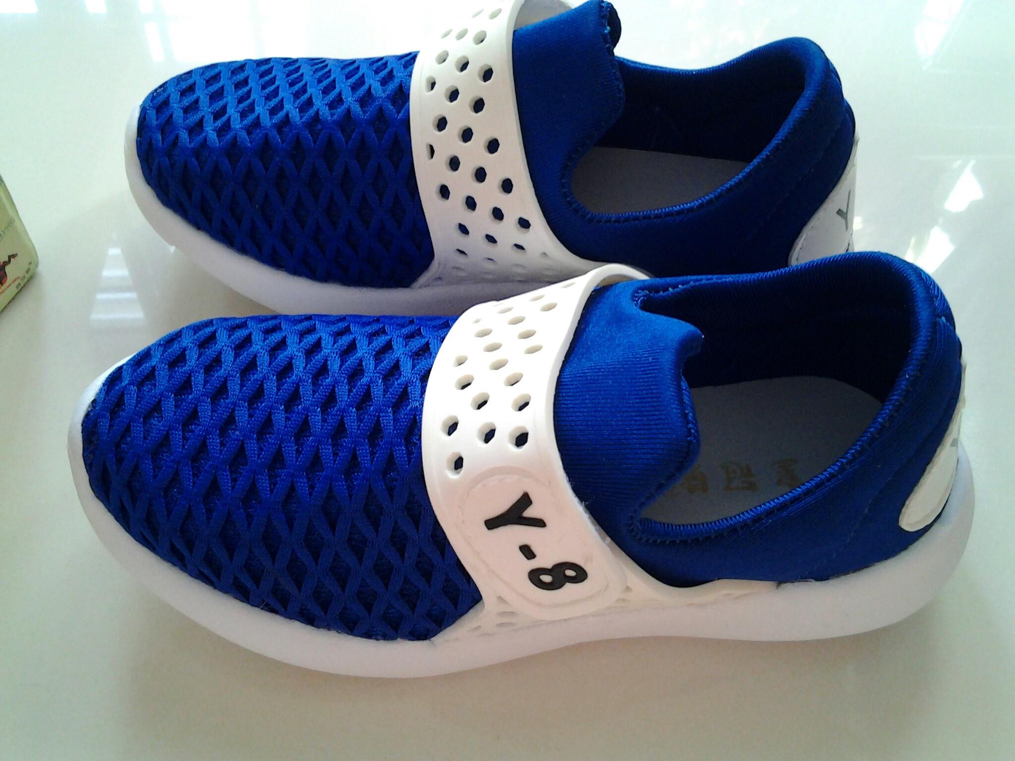 Blue colour cover shoes size 27, Babies 
