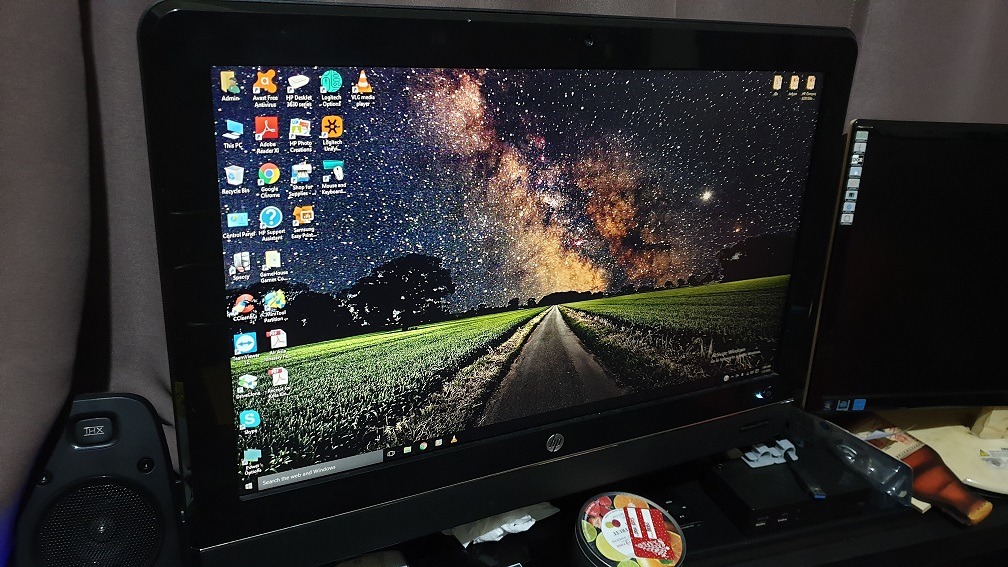 HP Compaq 8200 Elite 23" AllinOne AIO PC (Core i5 2400s 2.5Ghz, 8GB