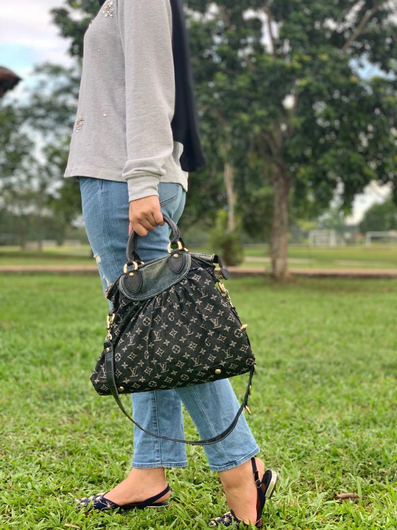 Mahina handbag Louis Vuitton Black in Denim  Jeans  23697511