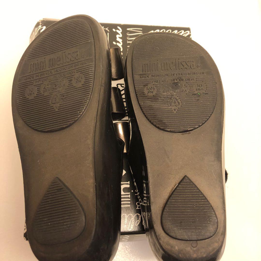 Mini Melissa Size US10 (Category: Babies & Kids Fashion) located in Paranaque City. Submitted by trihof (Listing ID 270837589, Image 3). Description: Mini Melissa Ultragirl Size USA10 With box and dustbag Original & Authentic Note: has a minor slit on the left bow as shown on picture. *Buyer pays for shipping and our prices are fixed. .