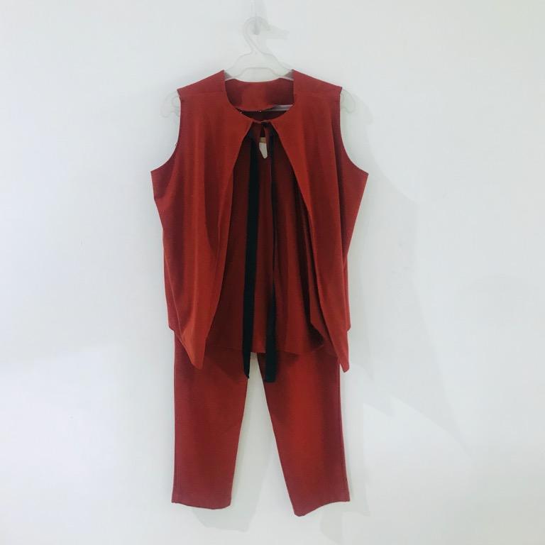 Mosaic Rust Burnt Orange Coordinates (Category: Sets or Coordinates) located in Manila. Submitted by chicsociety (Listing ID 270803123, Image 3). Description: Top - 1900 Bottoms - 1900 Set- 3600.