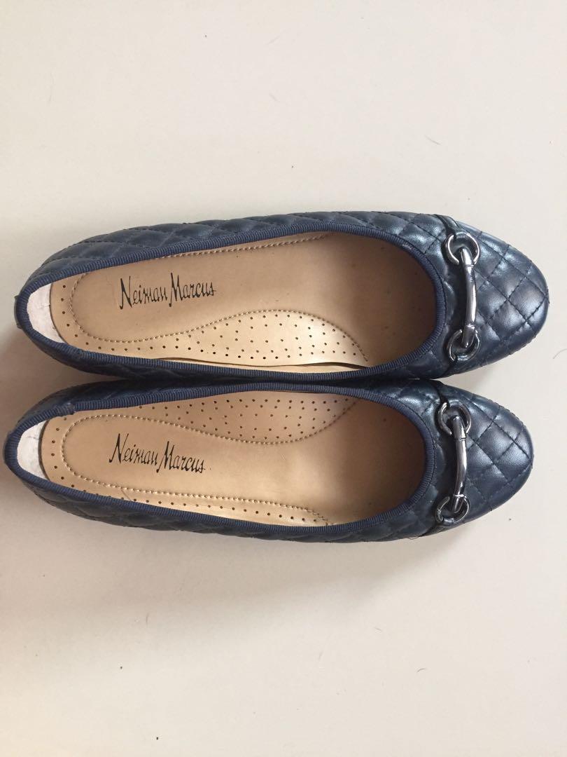 neimans shoes womens