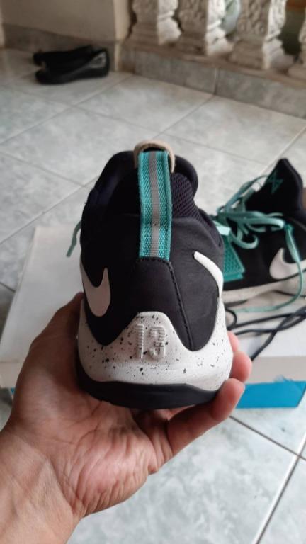 Nike PG Size 44, Fesyen Pria, Sepatu Sneakers di Carousell