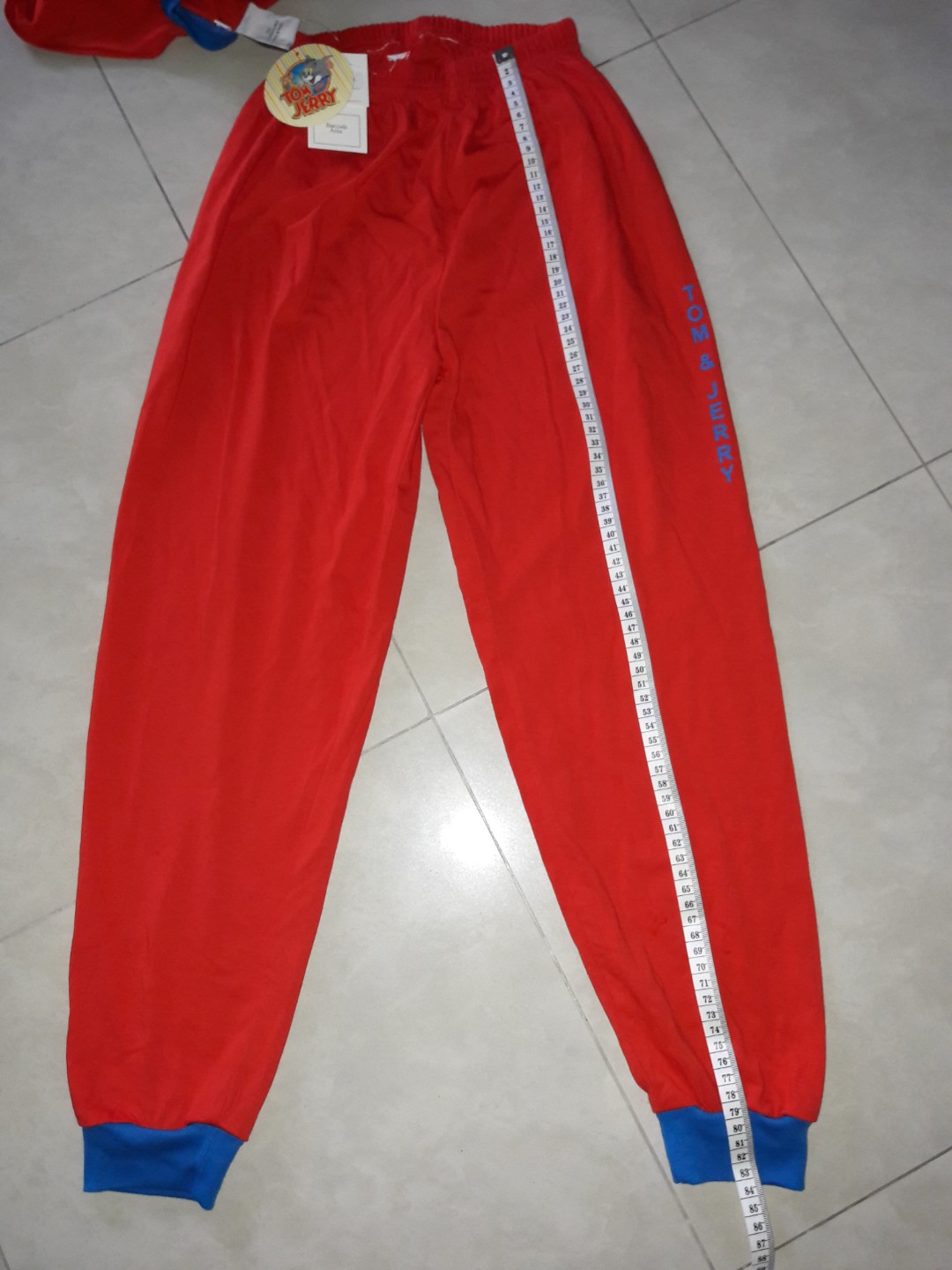 Pyjamas (Category: Babies & Kids Fashion) located in Singapore. Submitted by optimisticlee (Listing ID 270881402, Image 5). Description: Brand new with tag. Tom and Jerry. Bought however never wear. Suitable for 10 years old. Perfect condition..