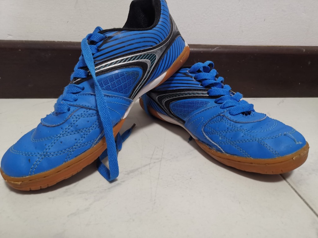 donic table tennis shoes