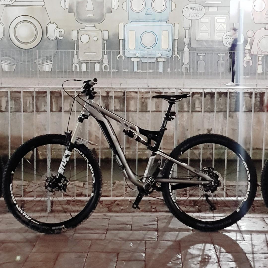 Trek rumblefish M 27.5 Sports Equipment Bicycles Parts