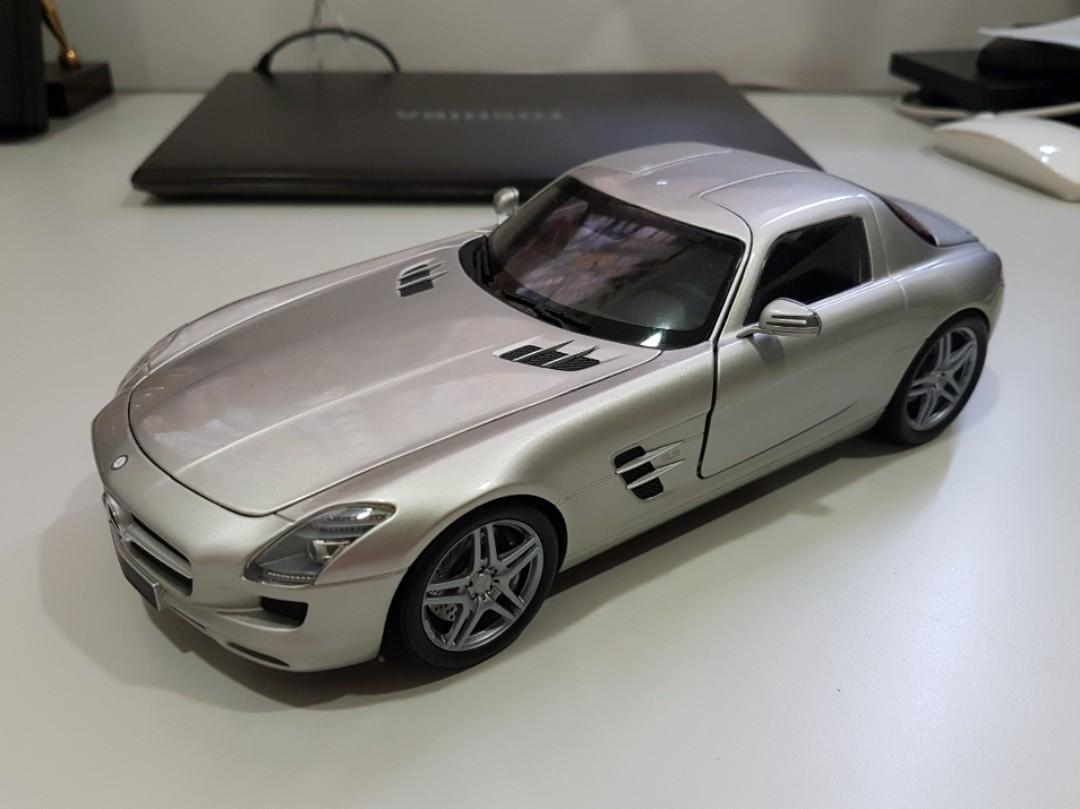 1:18 Minichamps Mercedes Benz SLS AMG Silver scale model car n