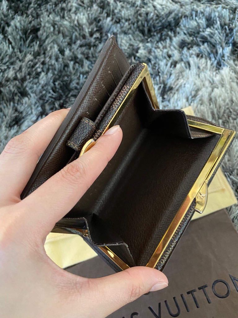 Louis Vuitton kisslock wallet damier ebene
