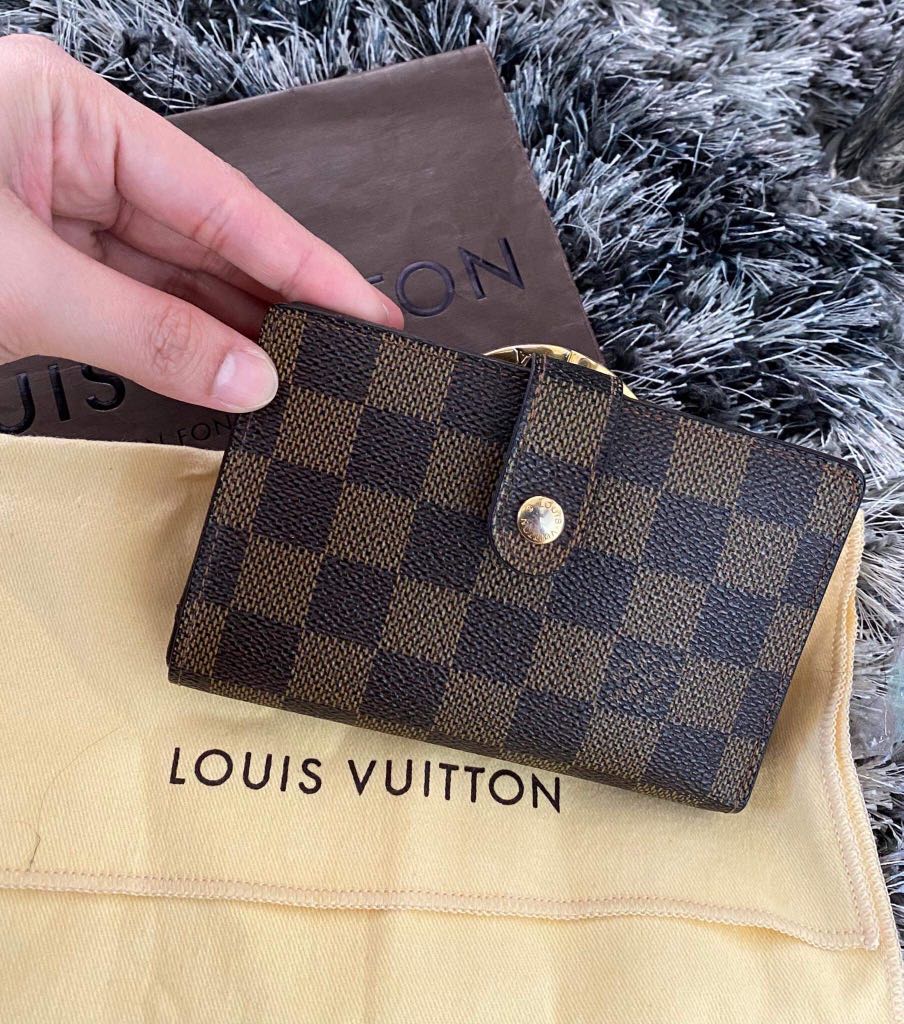 SOLD} Authentic Louis Vuitton kiss lock wallet  Authentic louis vuitton,  Wallet, Louis vuitton wallet
