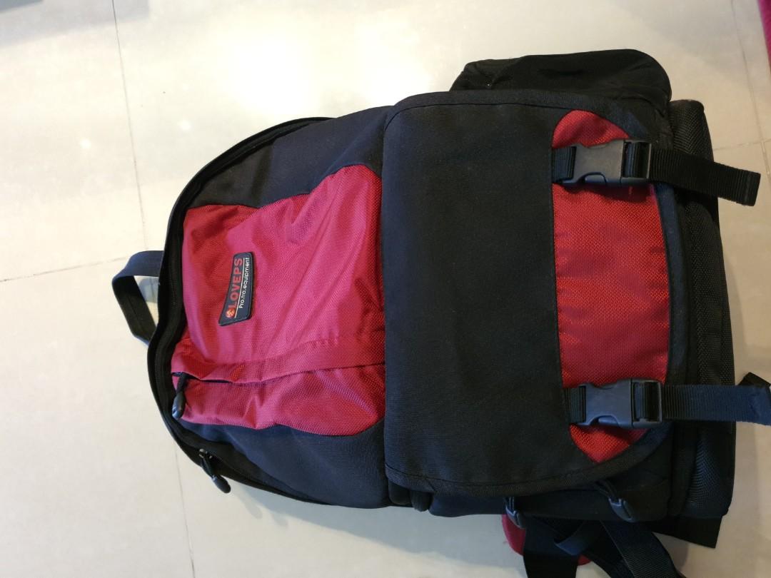 Camera Bag (Category: Sling Bags) located in Kuala Lumpur. Submitted by epbc1234 (Listing ID 270977309, Image 1). Description: Still in good condition just use 2 times.
