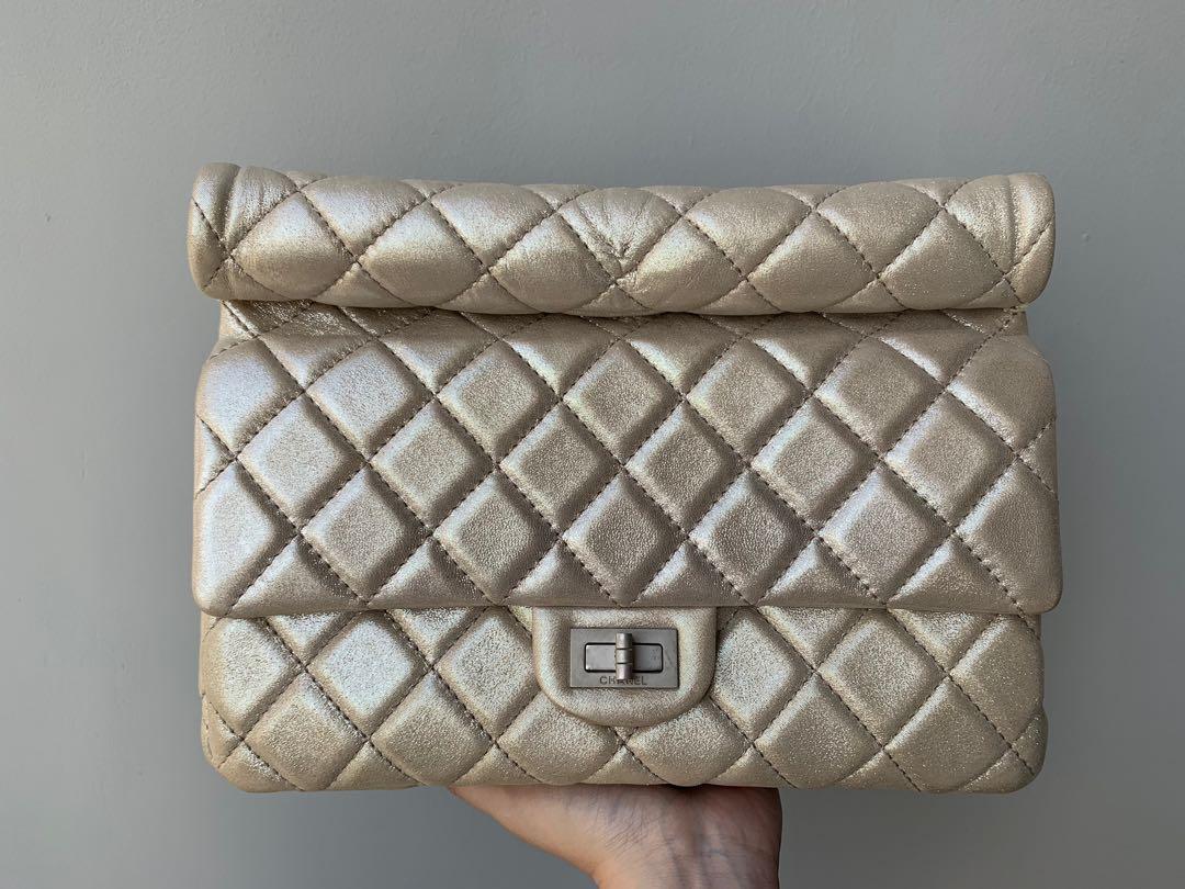 Chanel Reissue roll clutch Pearl Iridescent calfskin Evening bag