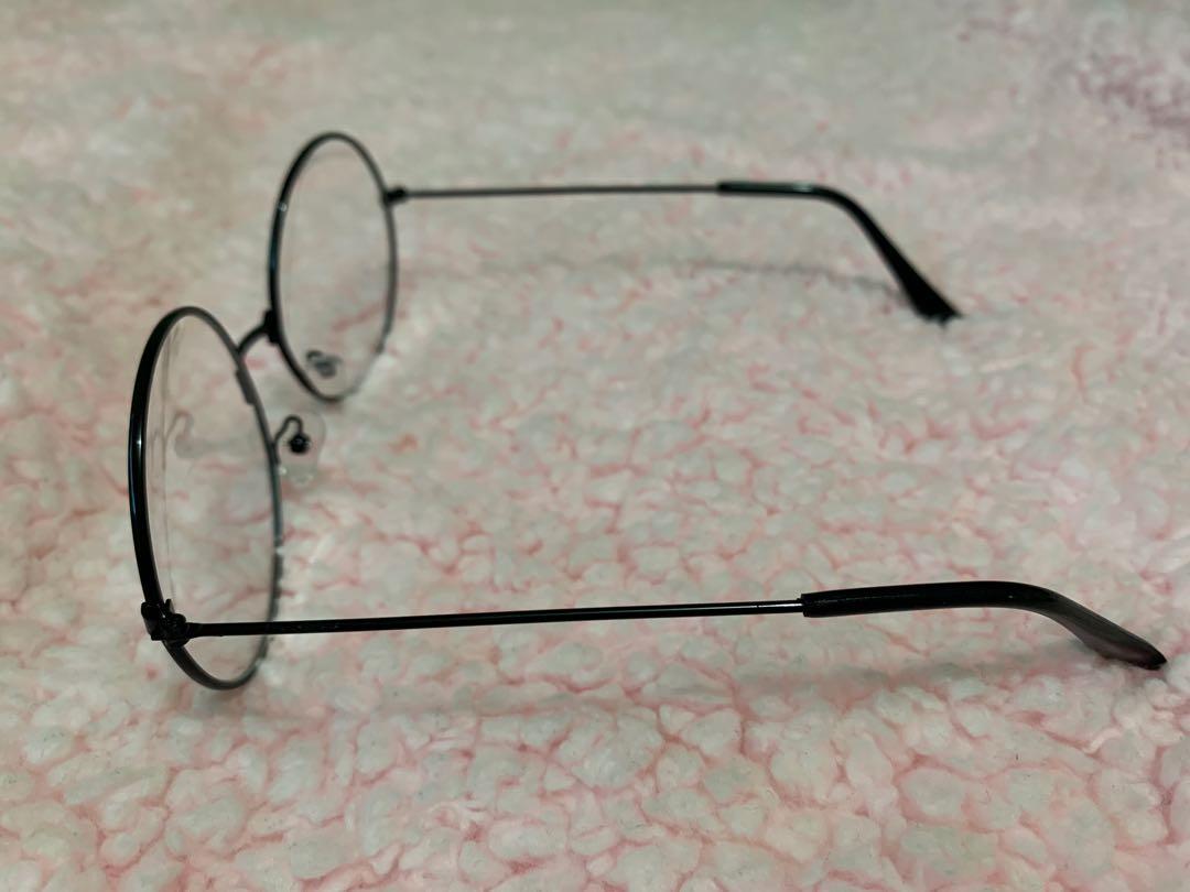 Eyeglasses (Category: Sunglasses & Eyewear) located in Mandaluyong City. Submitted by declutter_dens (Listing ID 271016098, Image 3). Description: Used once .