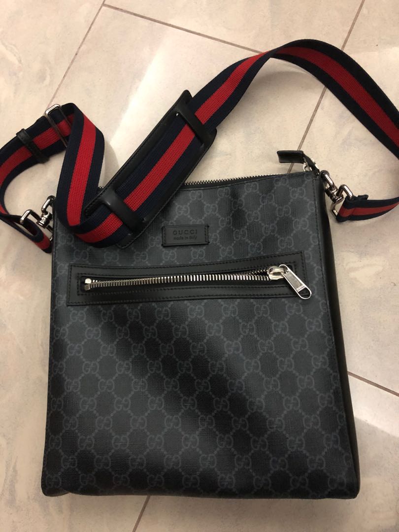 Men Gucci Sling Bag