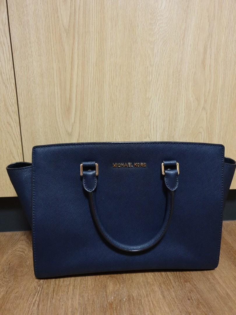 Style Encore - Burlington, On - Gently used Michael kors purse $75 ♻️  PREVIOUSLY OWNED♻️ SELL US YOUR DESIGNER HANDBAGS, WALLETS & BELTS FOR  CASH! We are OPEN for Instagram sales and