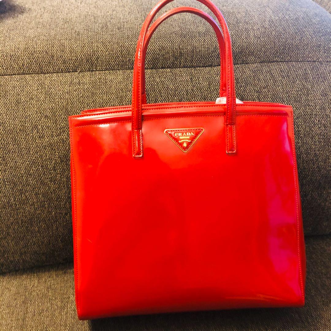 prada clutch red
