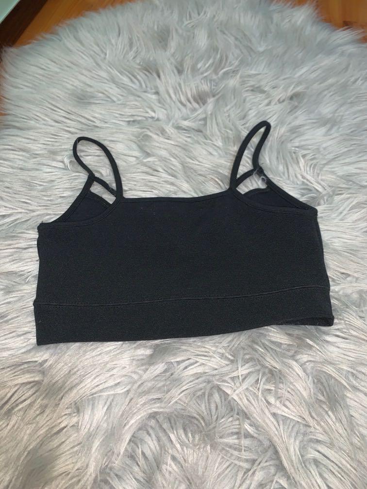 Pull & Bear basic black strappy bralet (Category: Sleeveless) located in Singapore. Submitted by malliebird (Listing ID 270905821, Image 2). Description: Worn once only.