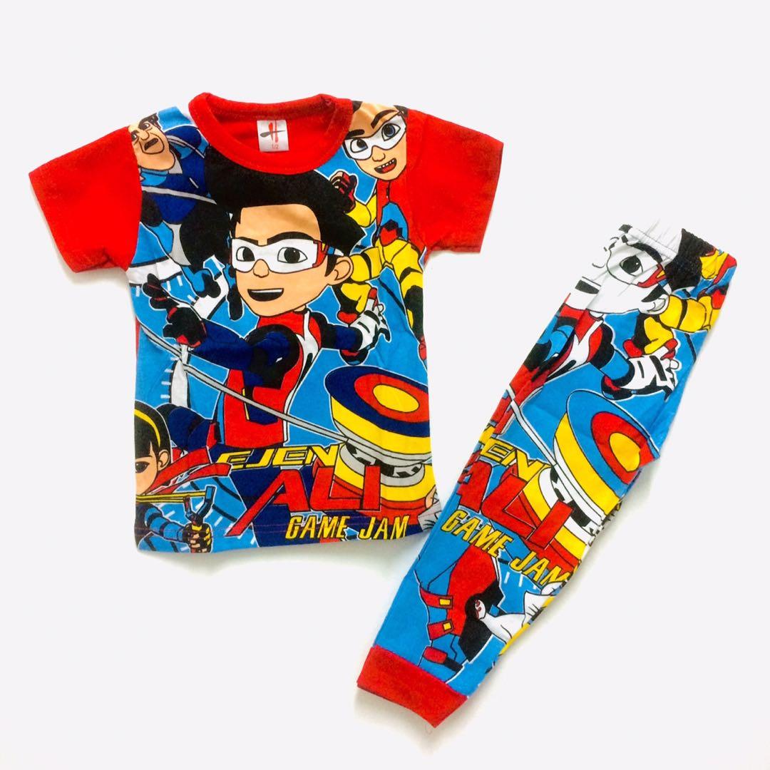 Pyjamas Ejen Ali (Category: Babies & Kids Fashion) located in Shah Alam. Submitted by emanea (Listing ID 271000113, Image 3). Description: Mai2 nak clear set Pyjamas ejen ali Untuk 2 tahun Available warna Biru Merah Hitam Grey Oren Nak boleh pm laju2 serius buyer only!.
