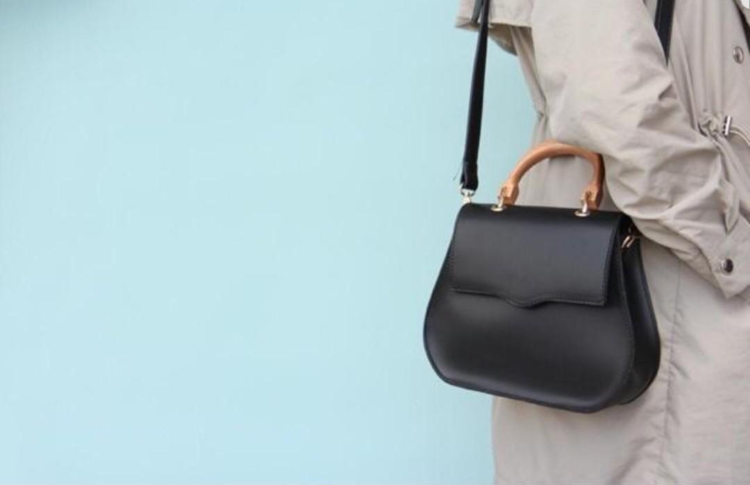 Aulla black crossbody 2025 bag