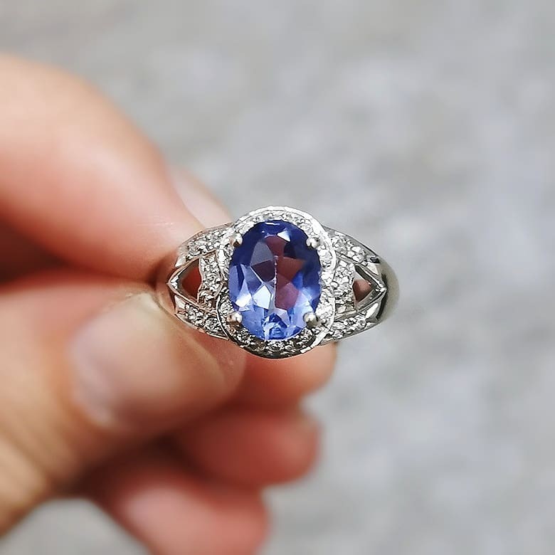 1.62ct Color Change Fluorite Ring Women s Fashion Jewelry Organisers Precious Stones on Carousell