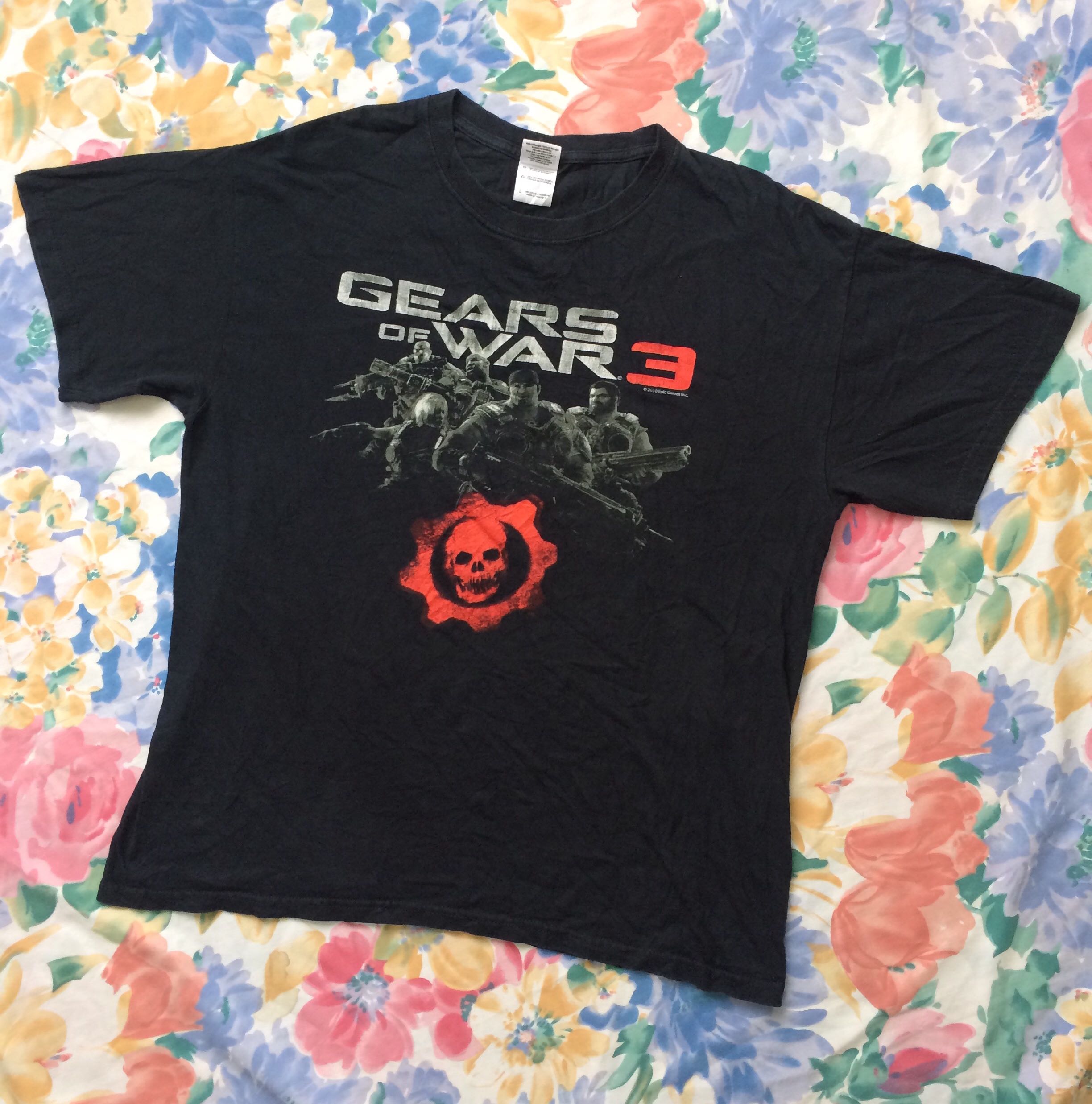 2010 Gears Of War 3 Men S Fashion Clothes Tops On Carousell