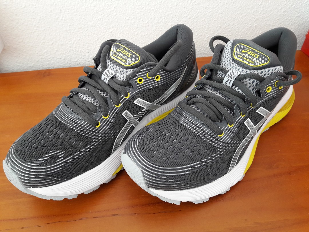 gel nimbus running shoes