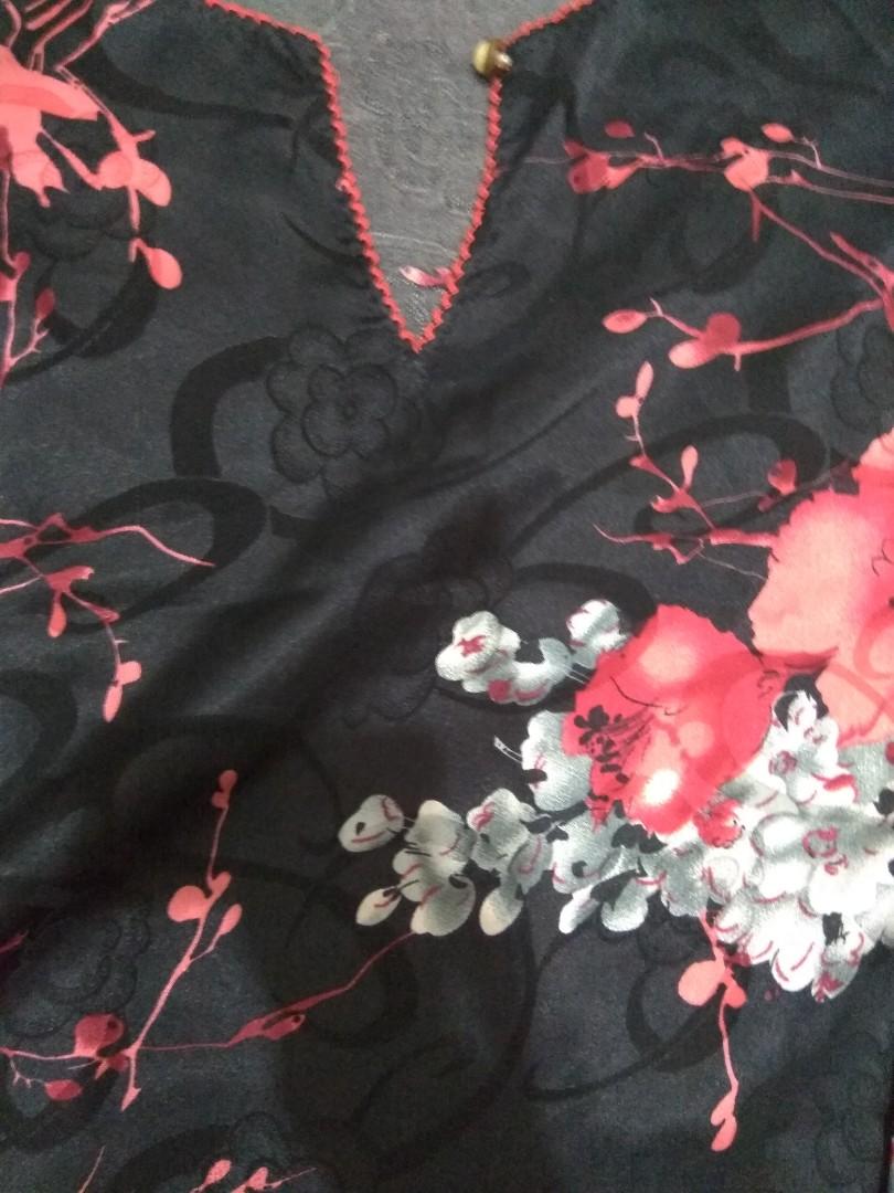Baju Kurung Satin Hitam Bunga Merah Muslimah Fashion Others On Carousell