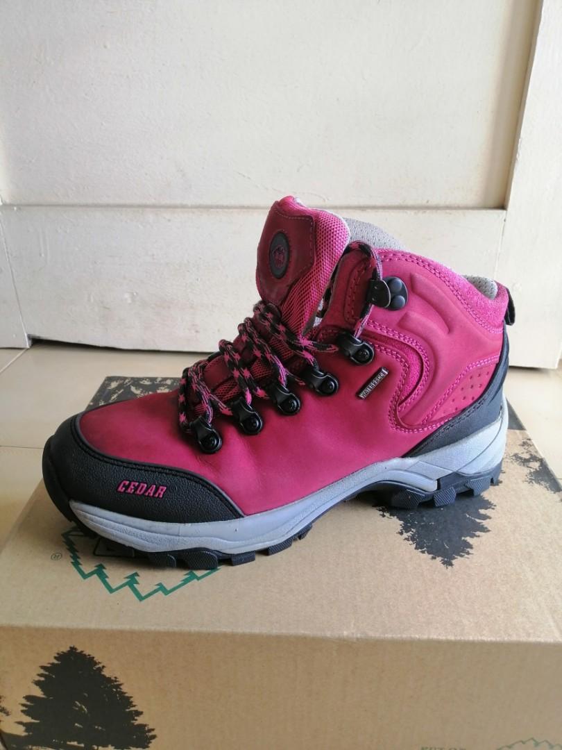 Cedar shoes price sales